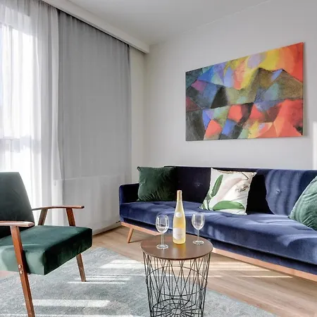 The Skyway Old Town Apartment *