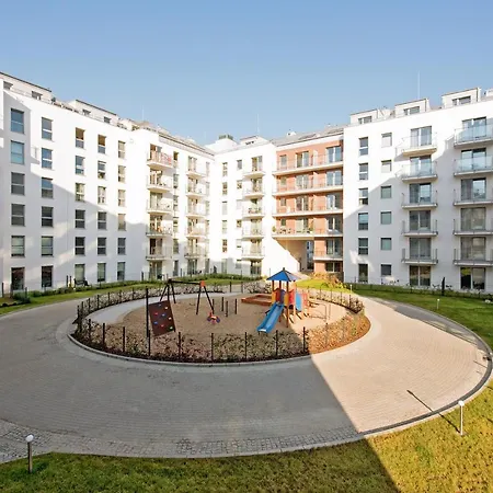 The Skyway Old Town Apartment *